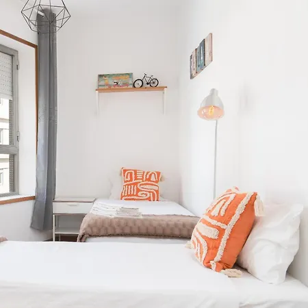 Lägenhet Renovated 3br Near Hotspots With Great Value Oporto