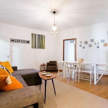 アパート Renovated 3br Near Hotspots With Great Value ポルト