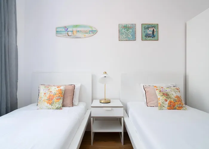 Renovated 3br Near Hotspots With Great Value アパート ポルト