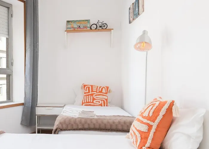 アパート Renovated 3br Near Hotspots With Great Value ポルト