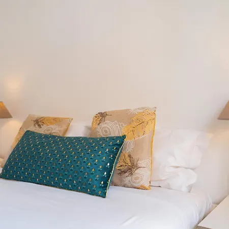 Renovated 3br Near Hotspots With Great Value Oporto