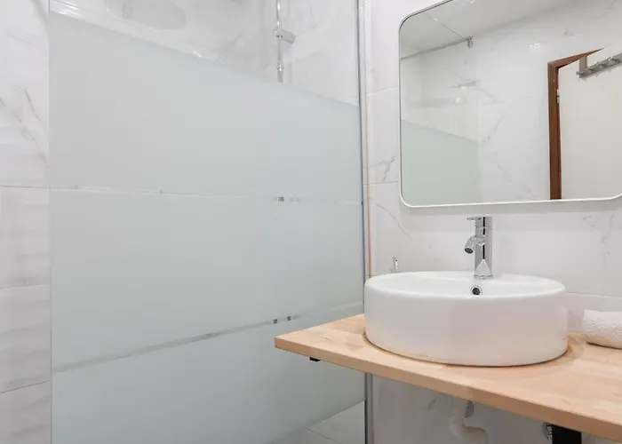 Renovated 3br Near Hotspots With Great Value * פורטו