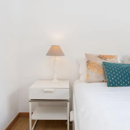 Renovated 3br Near Hotspots With Great Value * Porto