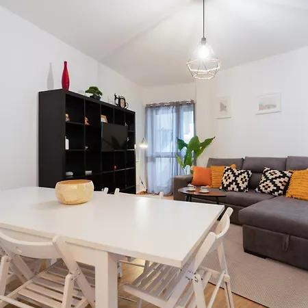 Renovated 3br Near Hotspots With Great Value